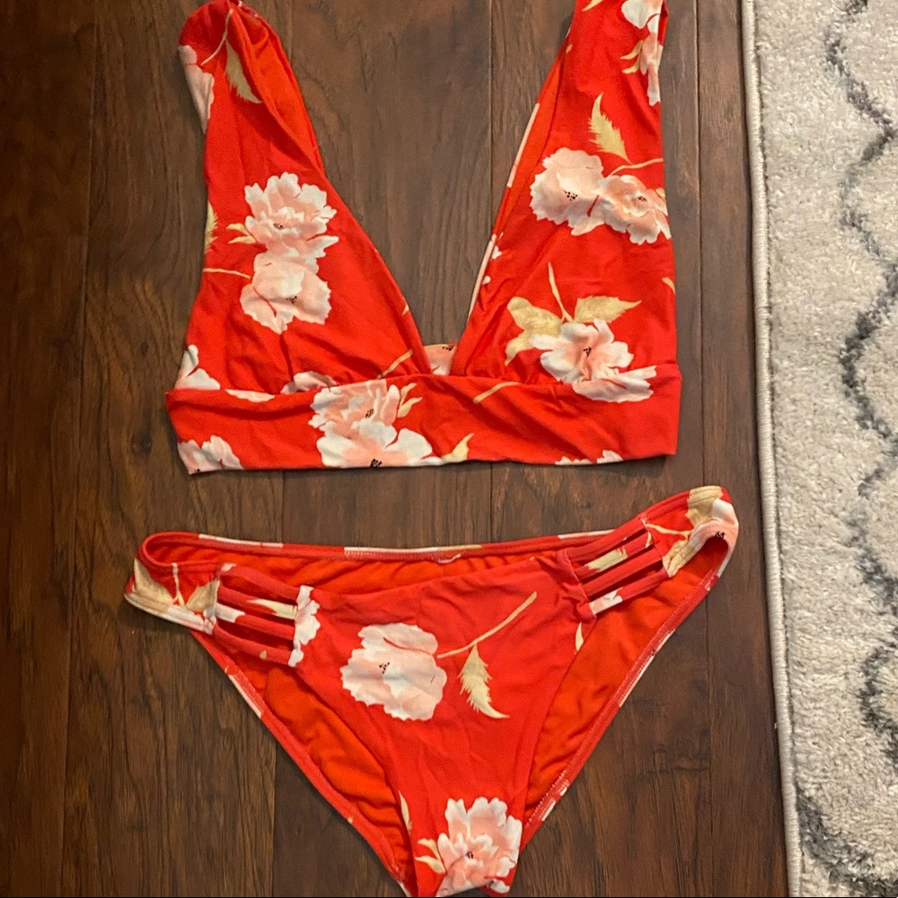 Billabong red floral bikini